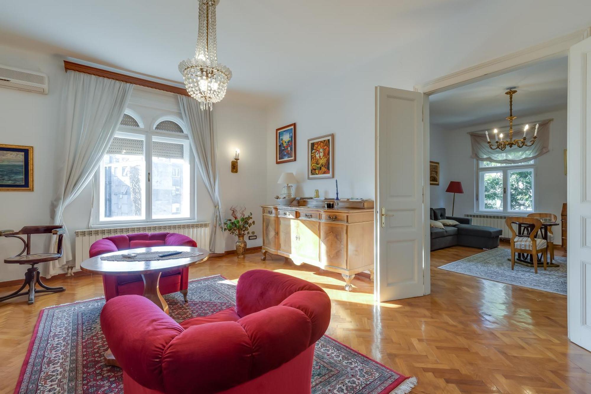 City Apartment With Garden - Happy Rentals غييكا المظهر الخارجي الصورة